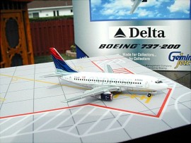 Delta Express B 737-200