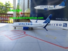 United Airlines B 737-700 new livery